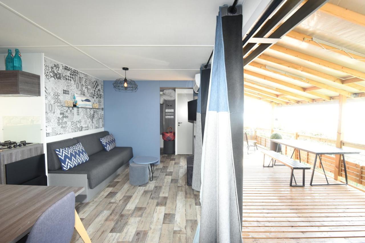 Mobil Home Vue Sur Mer - Racine 03 Saint-Raphaël エクステリア 写真
