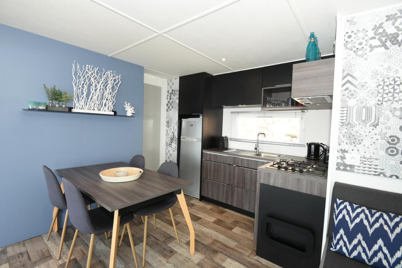 Mobil Home Vue Sur Mer - Racine 03 Saint-Raphaël エクステリア 写真