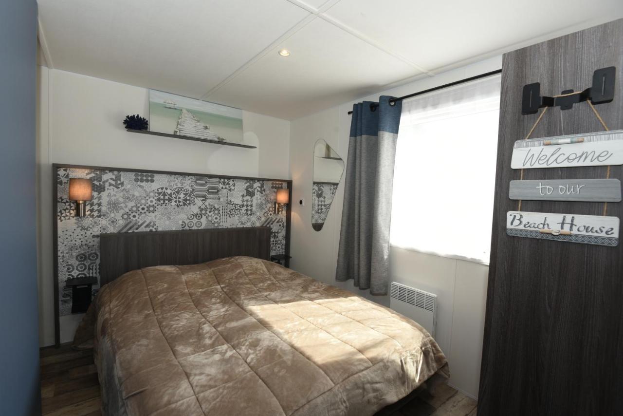 Mobil Home Vue Sur Mer - Racine 03 Saint-Raphaël エクステリア 写真