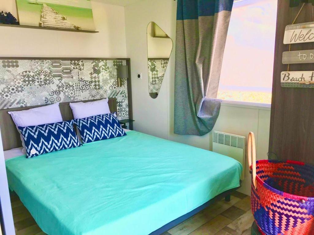 Mobil Home Vue Sur Mer - Racine 03 Saint-Raphaël エクステリア 写真